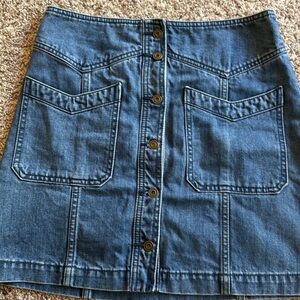Free People 100% cotton button up denim skirt size 6